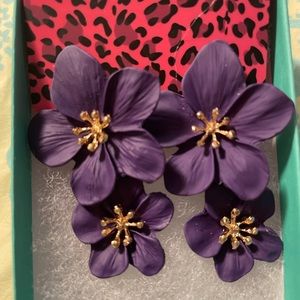Cute pair of Betsey Johnson purple flower dangle earrings.  Brand new